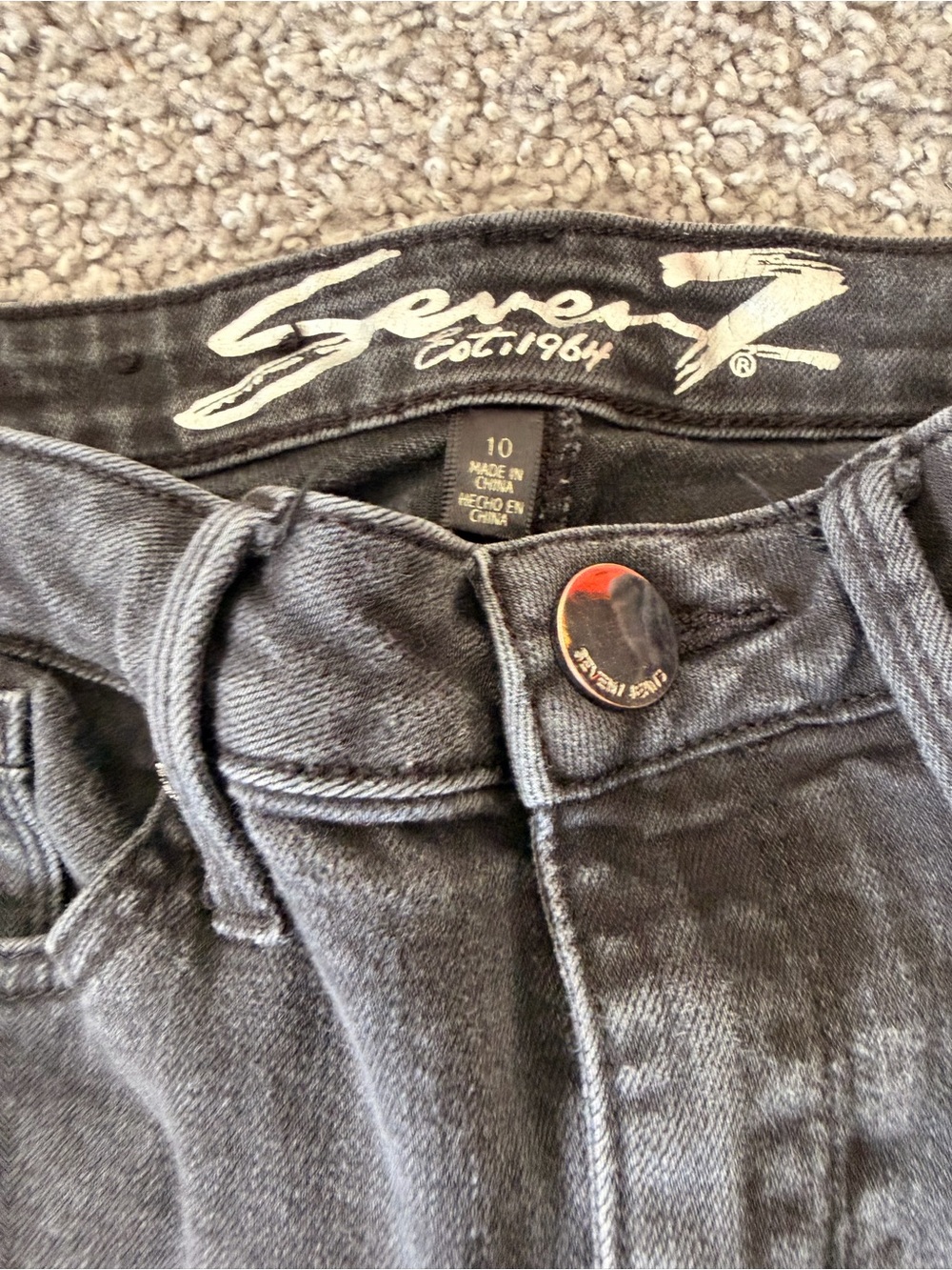 Silver Jeans Women's Black High-Rise Jeans size 10